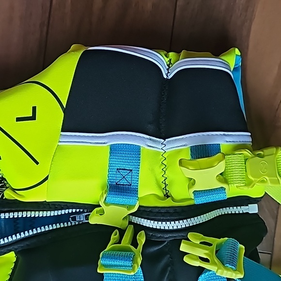 Hyperlite Child Life Vest- Blue/Yellow/Black| Size: 33lb-55lb  New With … - Picture 4 of 9